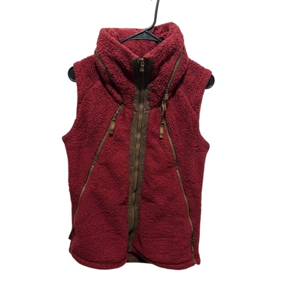 Kuhl Womens Medium Fleece Vest Burgundy Sherpa Full Zip Outdoor Hiking KÜHL